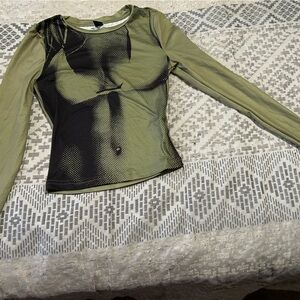 SHEIN Olive and Black Womens Graphic Shirt